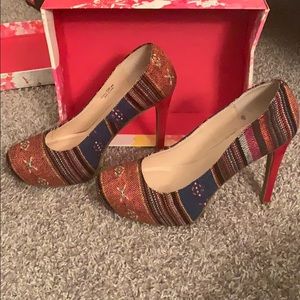Multi-colored tribal print size 10 BRAND NEW heels